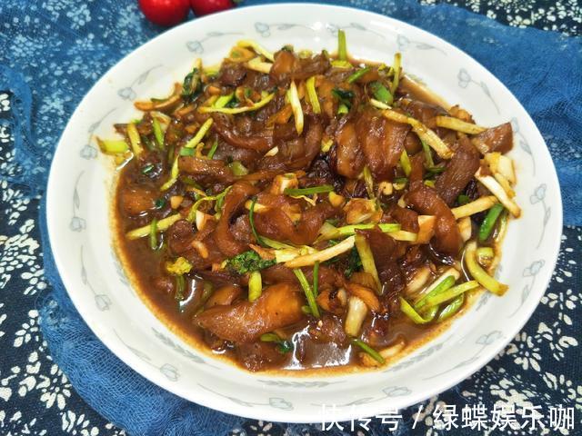 大厨|炒茄子，不管圆茄子还是长茄子，按照大厨的方法，茄子香软不发黑