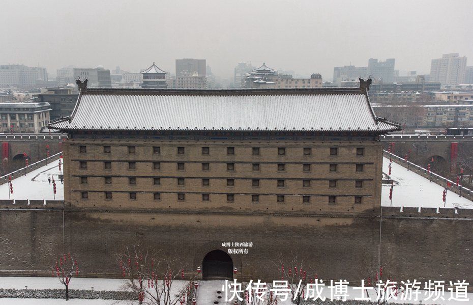 西南城|飘雪的天气，用无人机拍摄西安城墙、钟鼓楼，感受古城之美