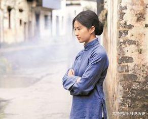 瘸子#寡妇门口贴上联孙悟空,金箍棒,能长能短!瘸子对下联遭人议论