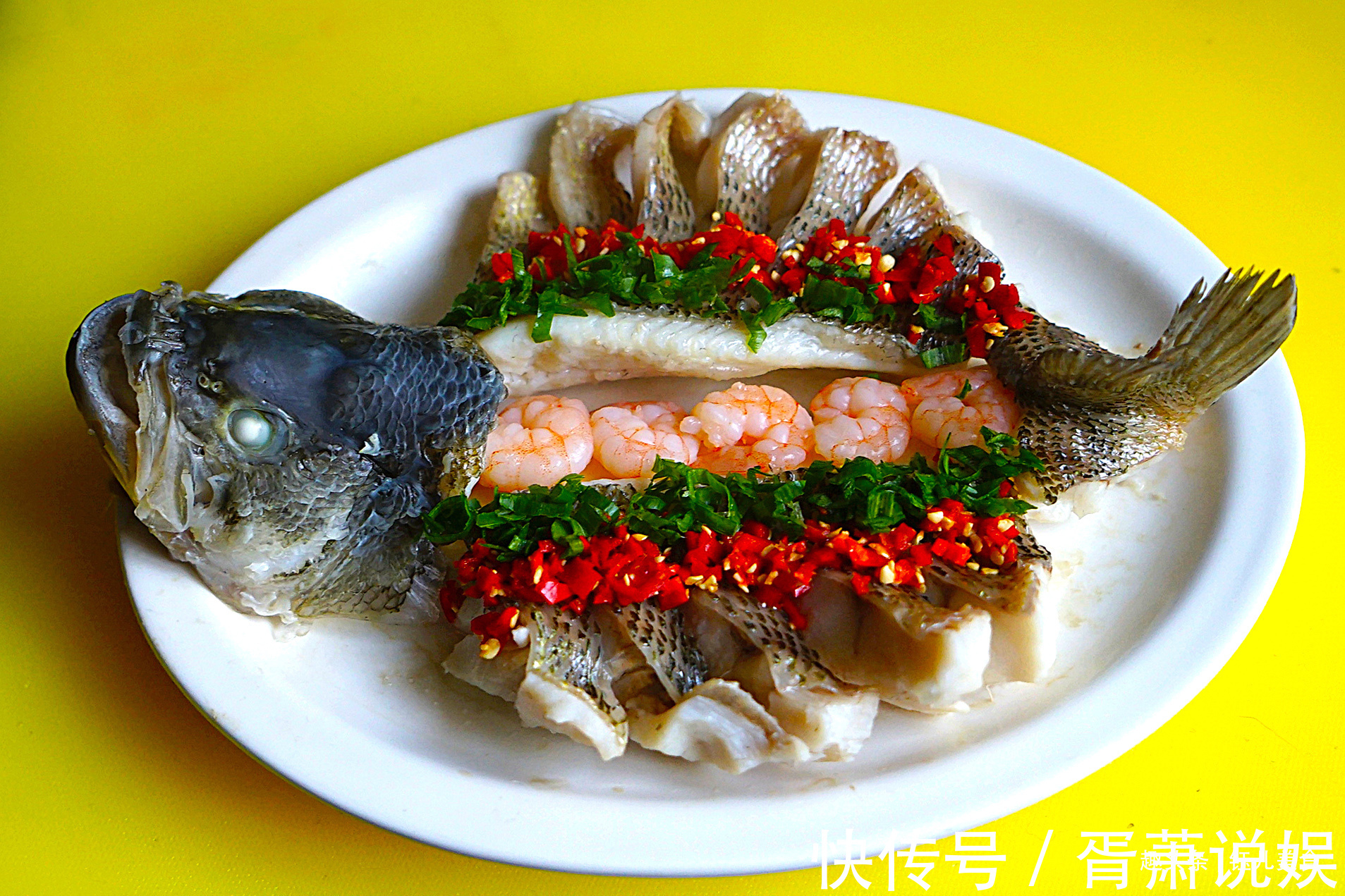 虾仁|4000块钱一个月的保姆，下厨做了一道花开富贵鱼，味道鲜美又好看