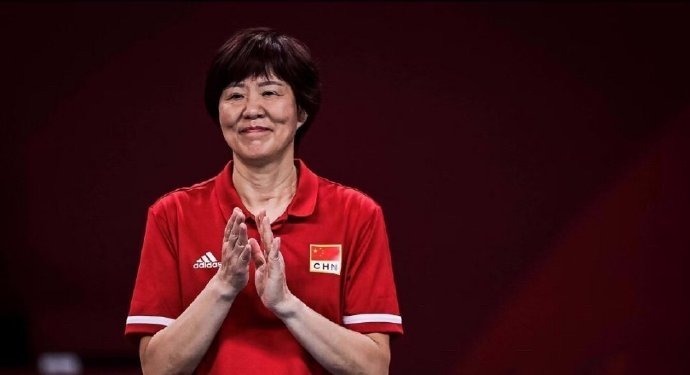 主教练|舍小家为大家!陈忠和为奥运错过父亲葬礼,而郎平为女排无力尽孝