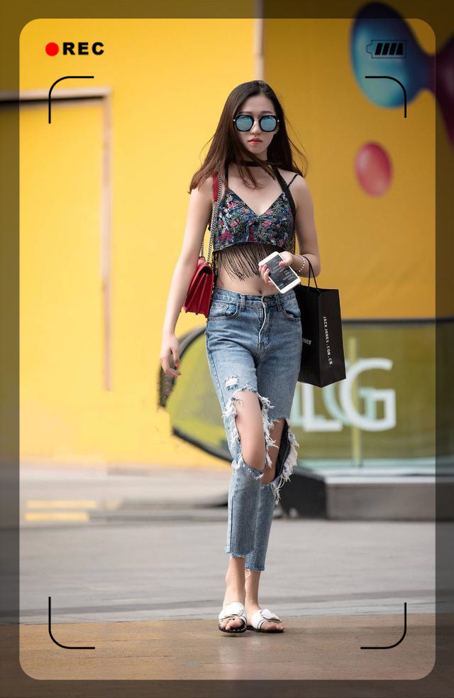 身材微胖,不想穿裙子怎么办大街上的微胖女生