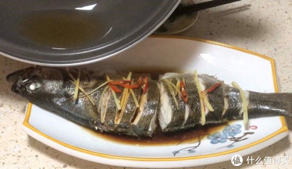 蒸鱼别放“这味料”，10人做9人错，难怪鱼肉不鲜嫩腥味重