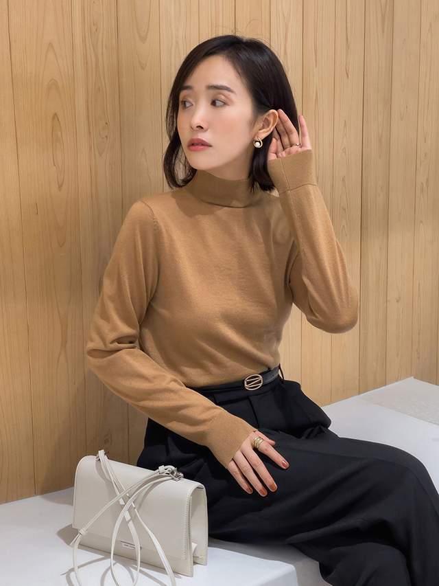 针织衫|30岁~45岁的女性秋季穿搭分享,针织衫配直筒九分裤,显瘦又减龄