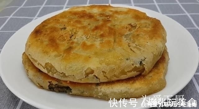 以后葱花饼别再买了,加2勺麻酱,不烫面不发面,比鸡蛋饼都好吃