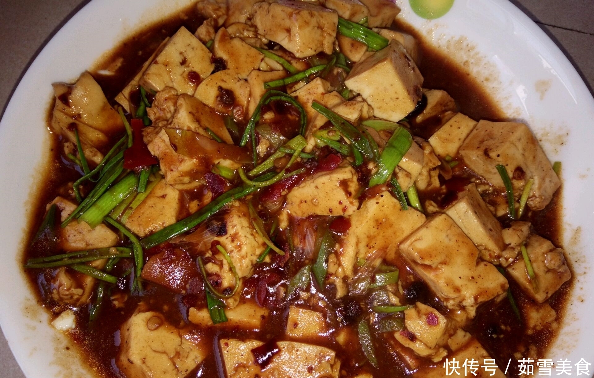 豆腐自从换了新做法,孩子总嚷嚷着要吃,营养鲜香,上桌就光盘!