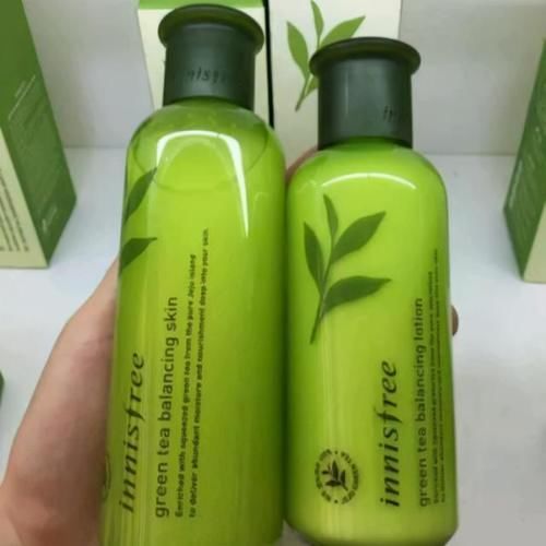 现在小姑娘的钱真的很好骗吗？这三款网红爽肤水，难用真不值