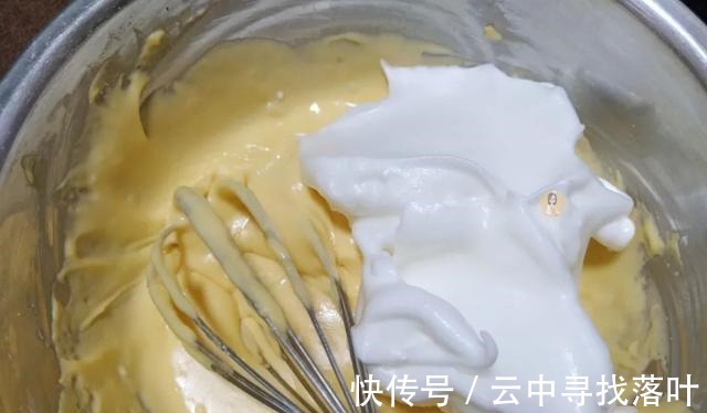 糯米鸡蛋|秋冬时节这样吃糯米,把它做成小蛋糕,细腻柔软,好吃易消化!