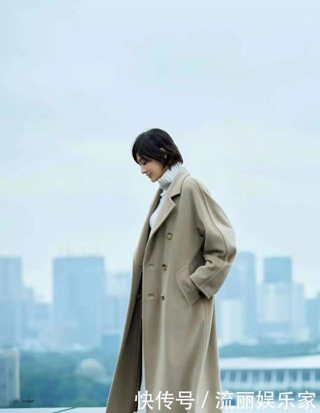 比三木妈妈还优雅的51岁博主,不戴帽子和腰带,极简穿搭照样高级