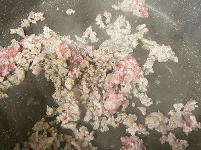  地方|雪菜炒肉沫家常做法，下饭入味，做法简单，颇具特色的地方美味