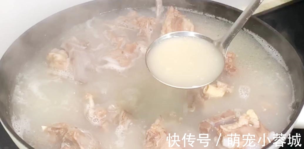炖羊肉汤|炖羊肉时,有人先焯水,有人直接炖,大厨:全都不对,教正确做法