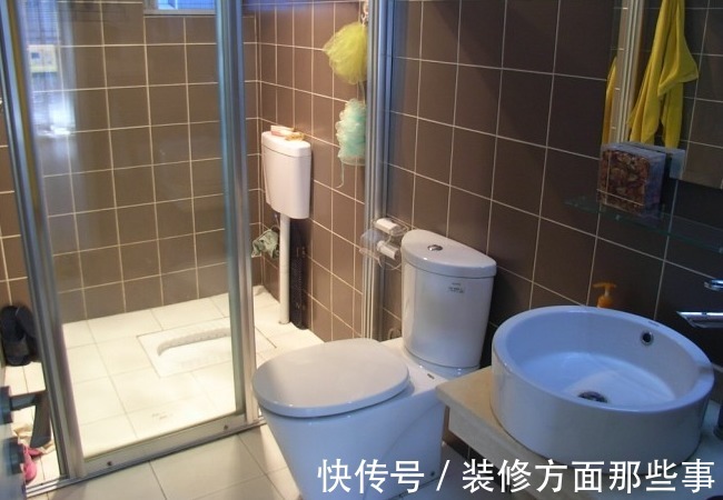 干湿|家里卫生间太小了?这样设计再小都不是问题