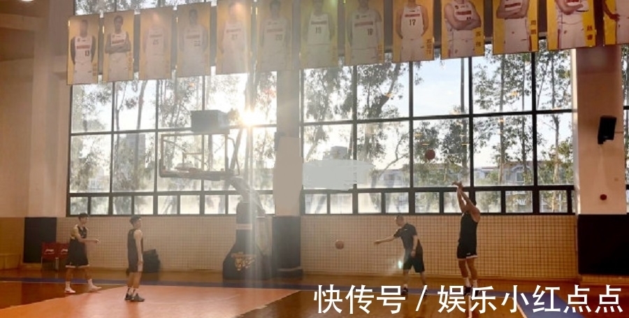全运会|广东备战三消息！胡明轩身材抢镜，徐杰秀速干衬衣，阿联现身赛场