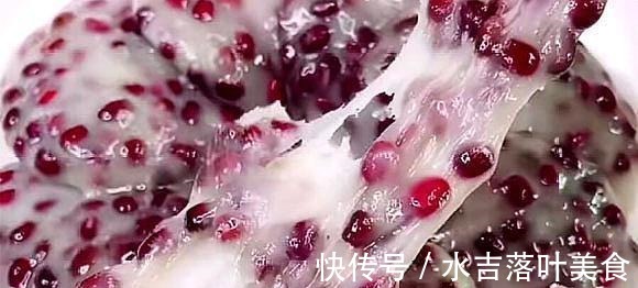 这小饼，不煎也不炒，几分钟就做好营养很高，小姐姐吃最好了！