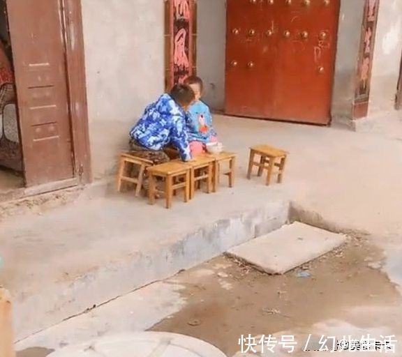 儿子|妈妈到处找不到儿子,却看到哭笑不得的一幕,网友:有前途