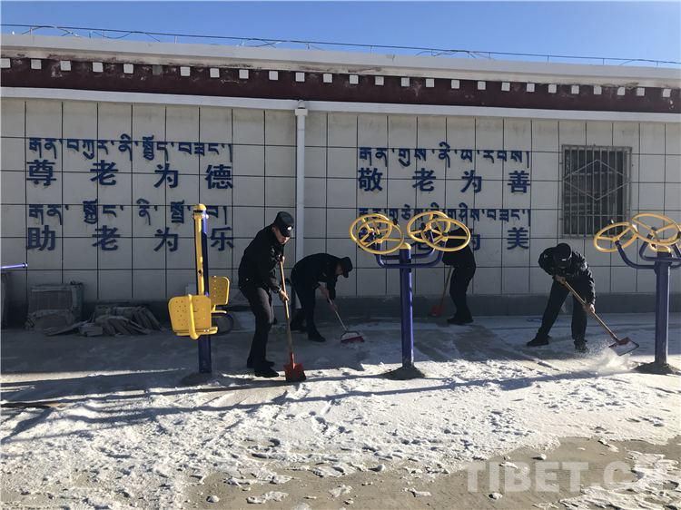 高原|总有人在偷偷爱你！雪域高原移民管理警察在寒冬温暖你的心