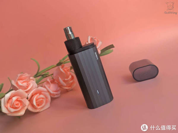 小巧|须眉 打火机式鼻毛修剪器Pro,轻轻的放进鼻子里面修剪,安全又实用