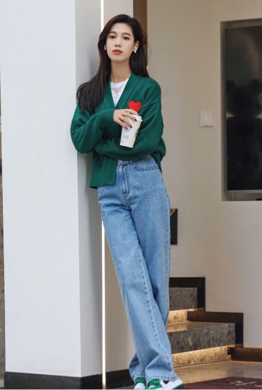 塞衣角|冬天怎么穿阔腿裤?建议搭配这4种上衣,显高显瘦不是梦