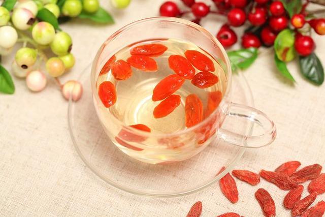 茜草科|枸杞能降尿酸医生这是不可能的,降尿酸最管用的食物是这个