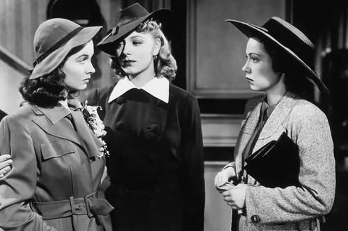 这个春季，你需要有一件风衣，穿出满满的时尚优雅范