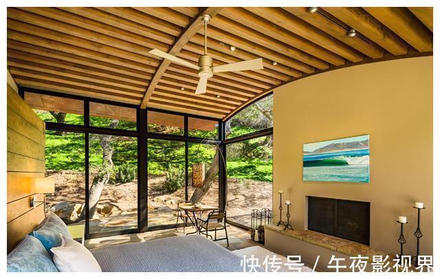 道格拉斯|林中自建小别墅,弯曲的屋顶设计还是第一次见!入户就被客厅迷住