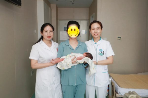 主任医师|胎儿脐带脱垂命悬一线为了这一声啼哭 他们拼尽全力
