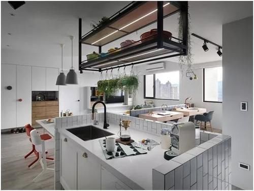 主卧|这套88平小户型北欧风,全开放式就算了,书房竟然在厨房旁边!