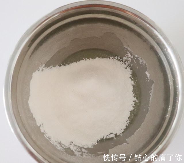  香橙蛋糕卷，湿润绵甜，带着淡淡橙香