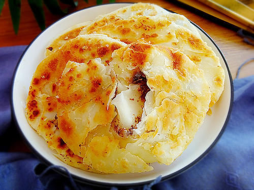 想吃酥饼不用烤,平底锅半小时就搞定,一碰就掉渣,我的最爱!