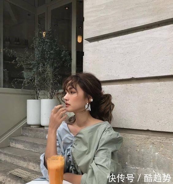 面部ps？有了它，痘印花脸都救活了，保湿度更无可挑剔