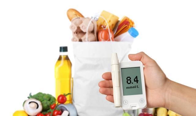  血糖生成指数|美国医生糖尿病别吃这4种食物，升糖指数很高，让你血糖蹭蹭涨
