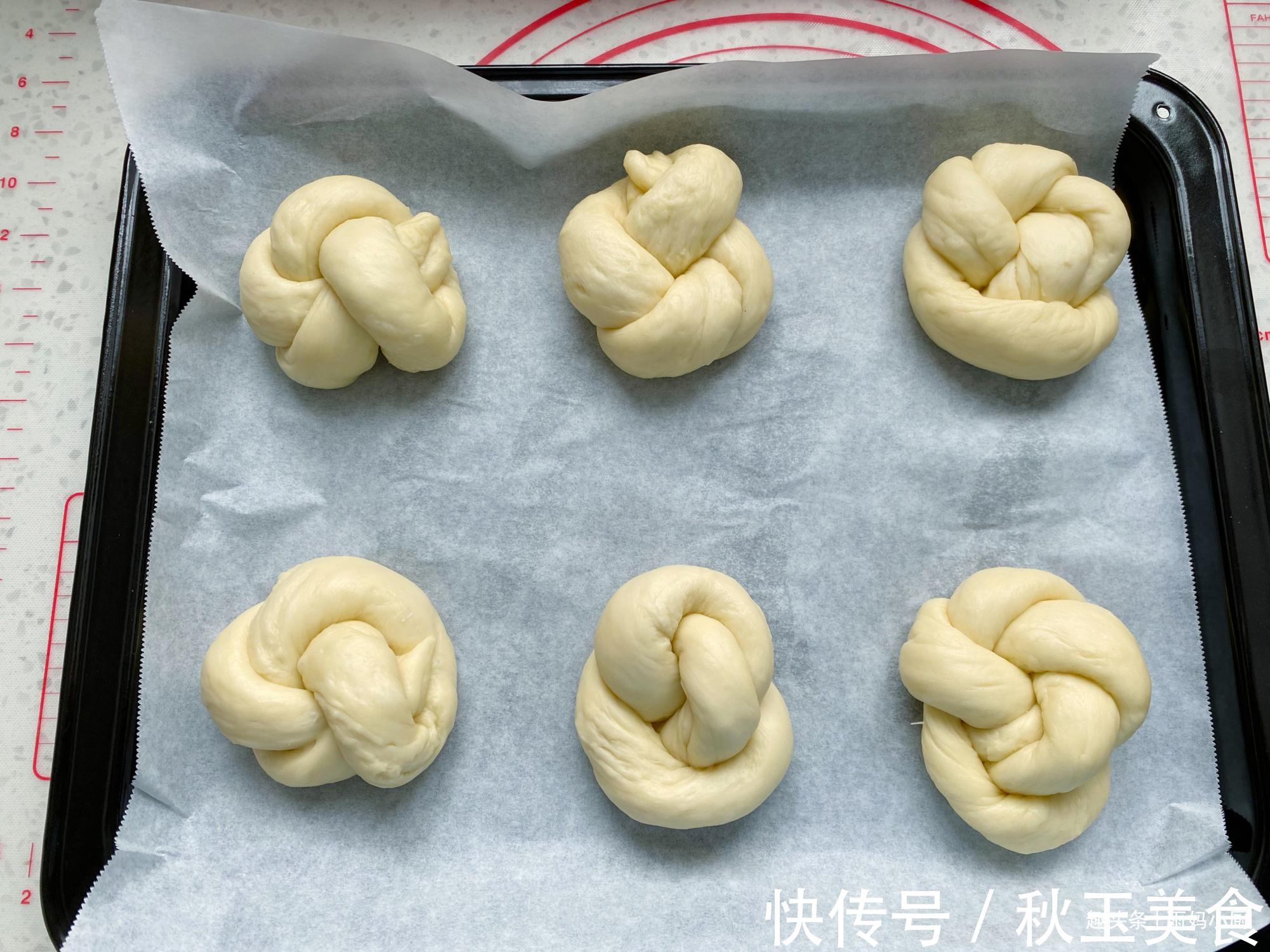 发酵|小面包按这个配方做，松软拉丝又美味，零难度新手一次成功