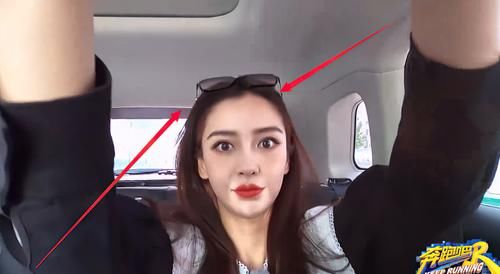 发量|Baby在《跑男》中摘下假发，真实发量暴露无遗，一旁的蔡徐坤都看傻了眼