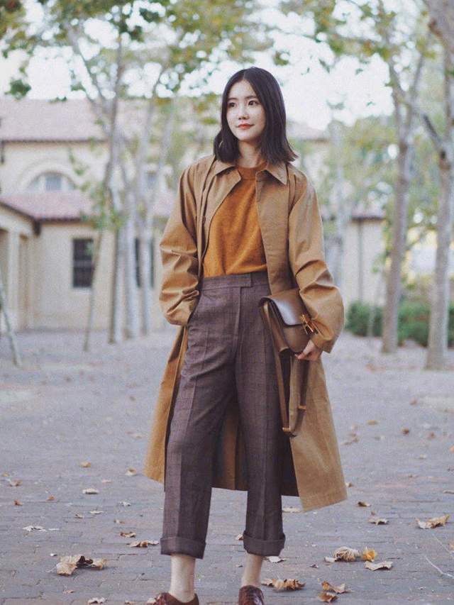 穿搭|秋天想穿出高级感,这几种搭配颜色方法得学会,能让你又飒又美