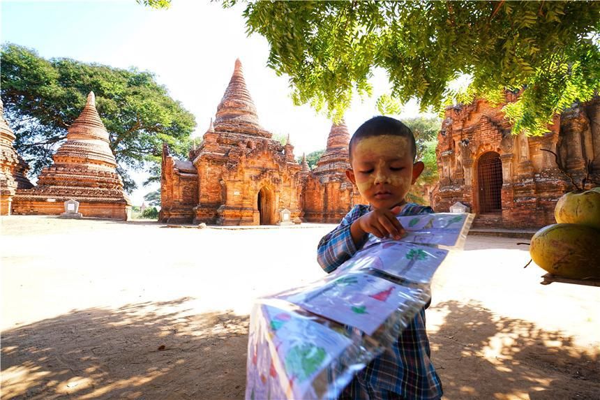 中年|奇葩的审美，这个民族以脖子长为美，脖子上项圈，一生只取下3次