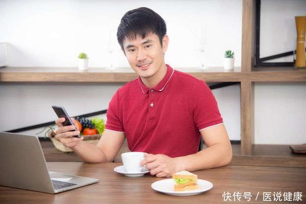 胃病|饭后胃部出现4种不适时,要及时检查,以免“拖”成胃病,别忽视