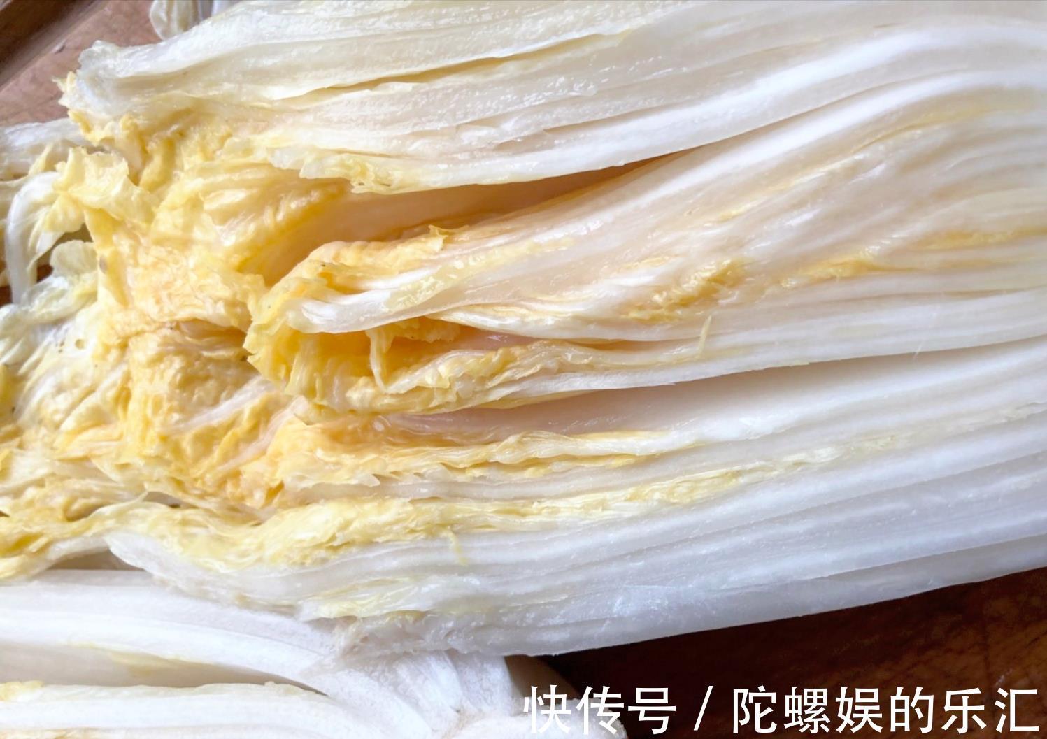 诀窍|酸菜猪肉包好吃有诀窍，教你正确的调馅用料方法，包子不好吃才怪