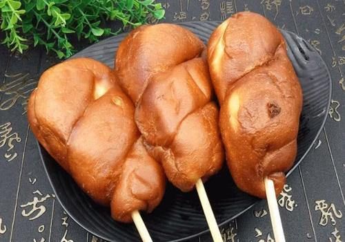  如果回到童年，4种“最爱吃”的零食选1种，网友：傻子才选图四