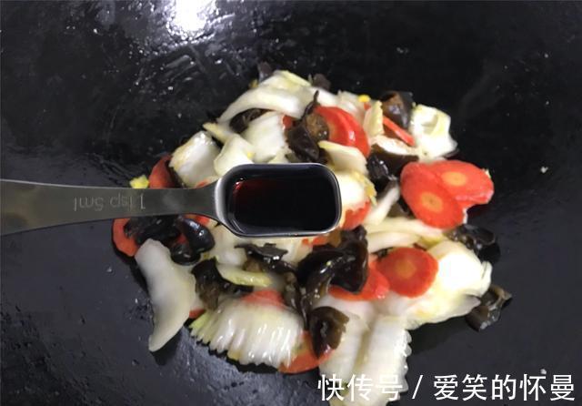 营养|白菜学会这么做,比炖肉还好吃,鲜美营养又简单,上桌连汤都不剩