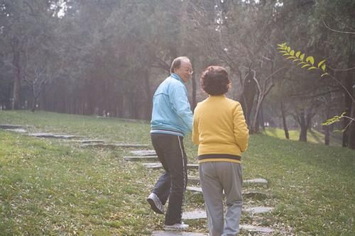 睡眠时间|得了糖尿病的人，静养和坚持运动，应该要怎么选择？早做了解