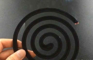 蚊香|蚊香放进水里泡一泡，解决了家家户户的烦恼，后悔没有早点知道！