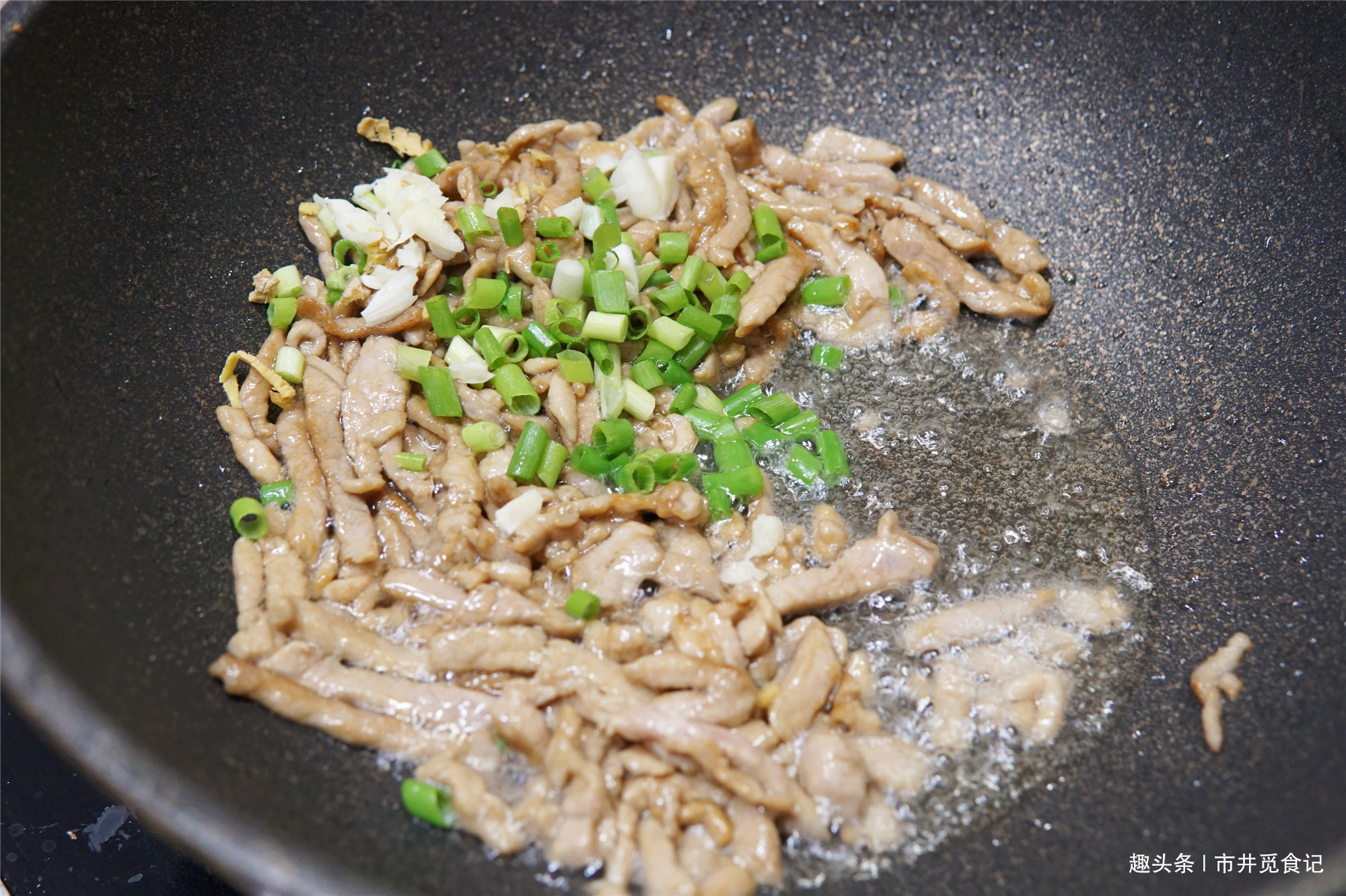 黄瓜和此菜是天生一对,夏天多给孩子吃,清爽美味,不容易上火