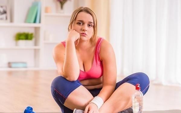 睡眠质量|再次提醒:高血压人群,这1习惯尽早戒掉!不是抽烟也不是喝酒!