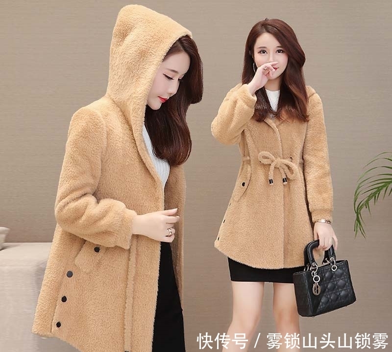 建议|建议大家:大衣下面别穿小脚裤,显矮!瞧她这样穿,小个子也显高