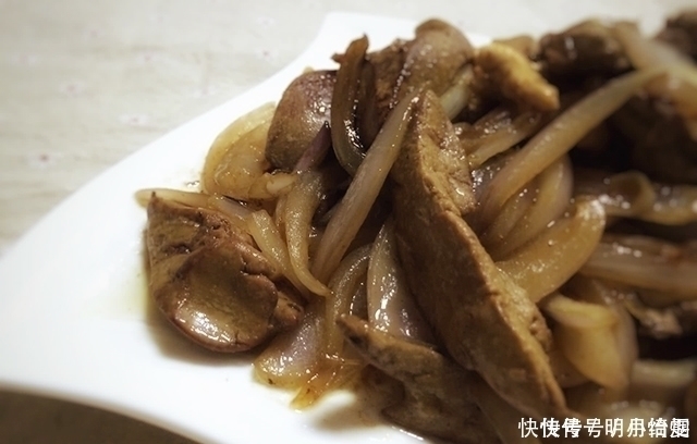 维生素鸡身一重要部位，给牛肉都不换，每到秋冬多吃些，不用去医院