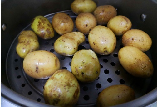 鲜香|这菜一斤2元,先蒸后炒,鲜香软糯很好吃