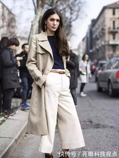 阔腿裤+ 今秋流行“阔腿裤+短靴”,女人怎么穿都有范儿,出门养眼全靠它!