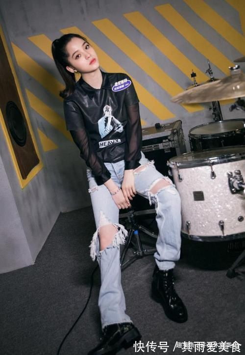 搭配 别再穿马丁靴了,今秋最火的是这“4双”鞋,舒适时尚还显高