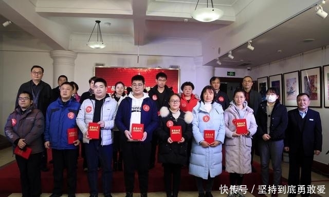 江汉关博物馆与武汉科技报社战略合作签约暨网络知识竞答活动颁奖仪式举行