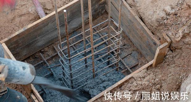 不可逆性|自建砖混房的柱子可以与楼面一起打混凝土吗?听听老师傅的讲究